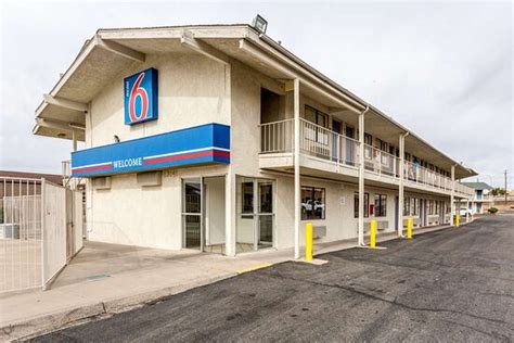 Albuquerque motel Based on reviews, Crowne Plaza Albuquerque, an IHG Hotel is a popular 3
